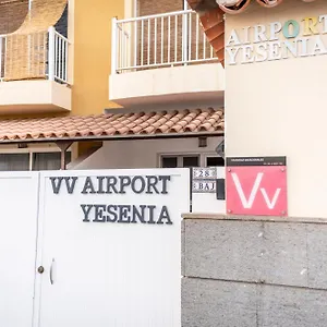 Yesenia Vv Airport Apartment